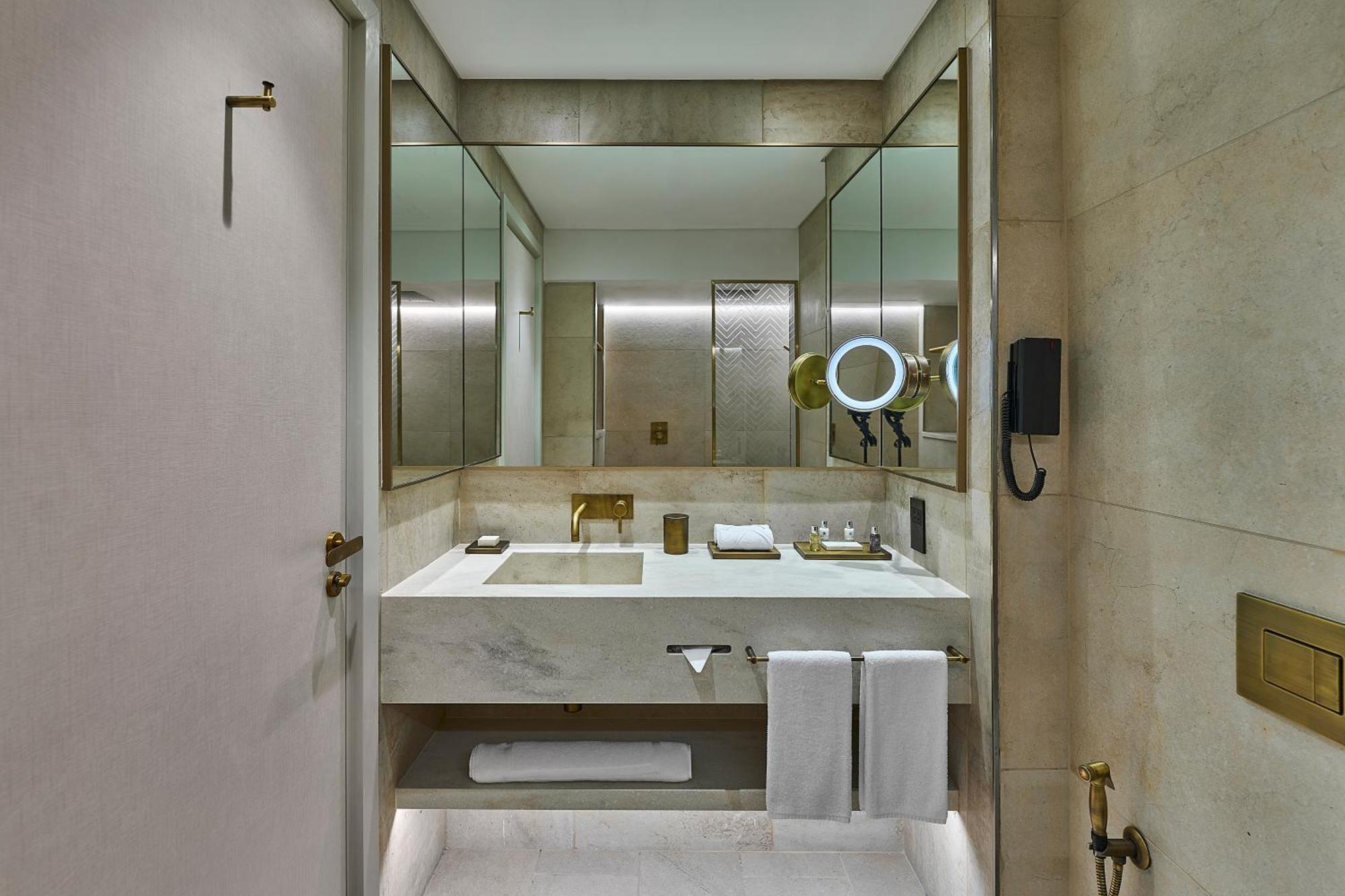 Erth Abu Dhabi Hotel Kültér fotó